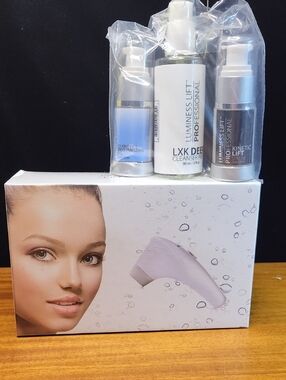 Luminess Women Skincare Cleanser & Exfoliant Set